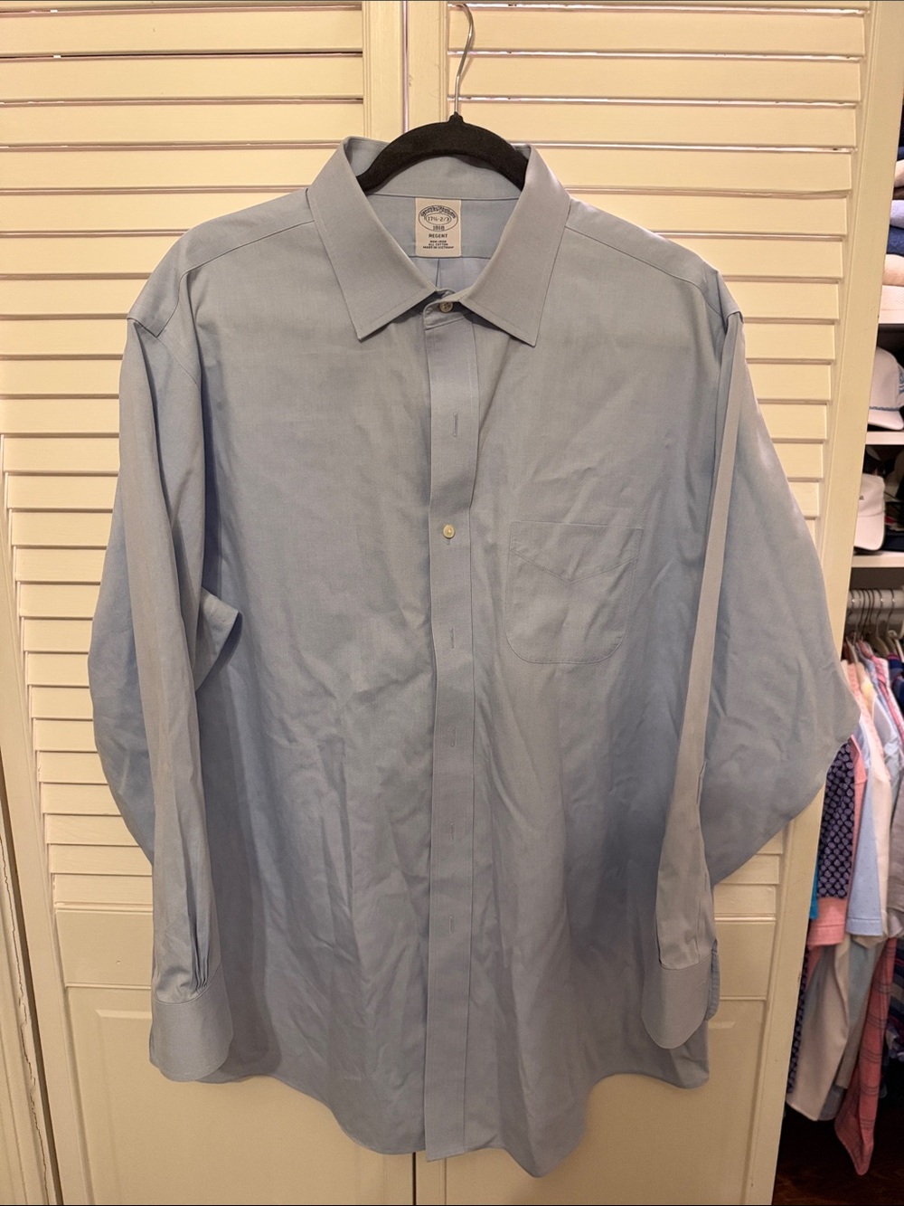 Brooks Brothers Regent Pale Blue Spread Collar Dress Shirt